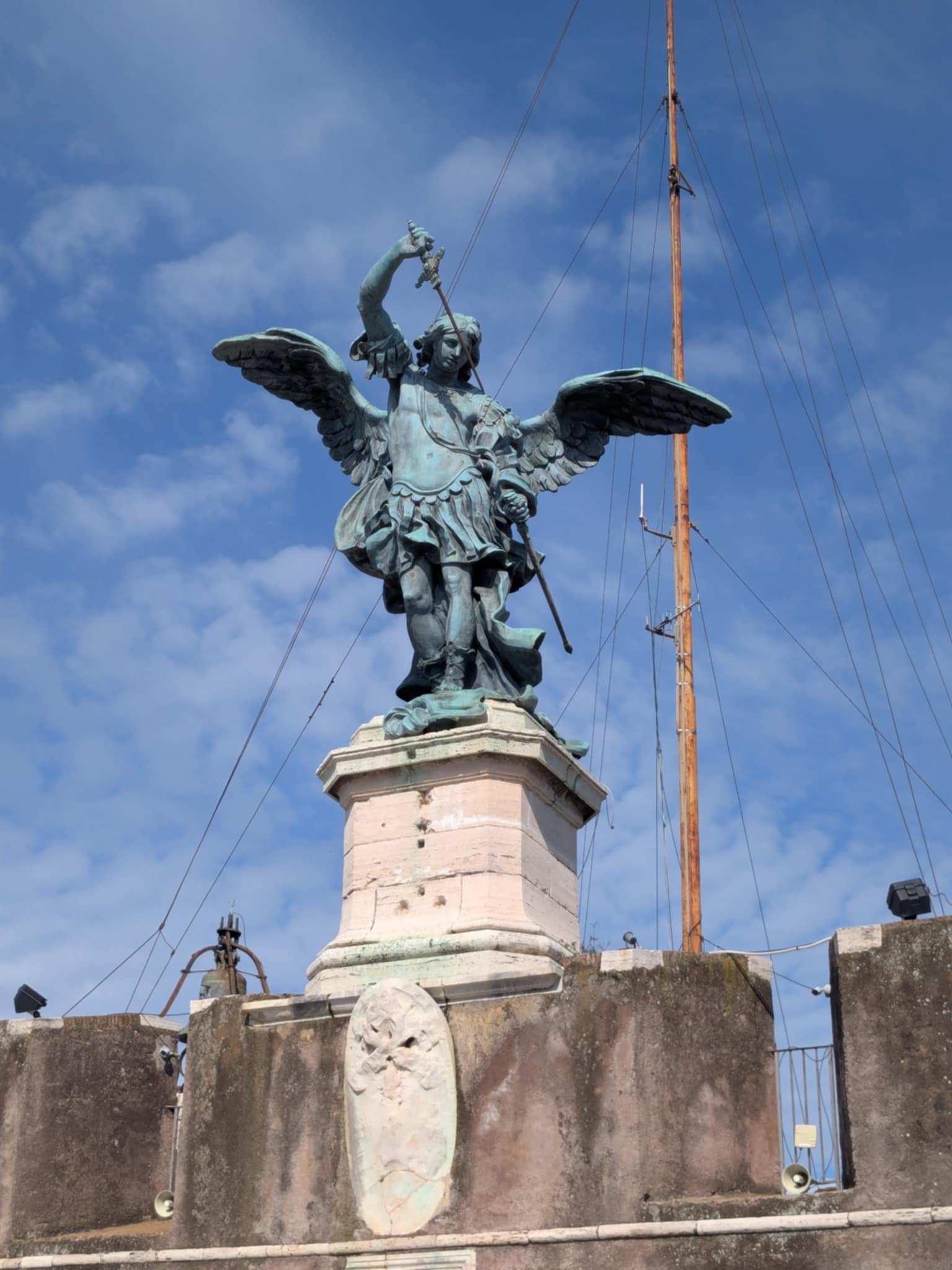 Statue de l'archange Michel au château Saint-Ange