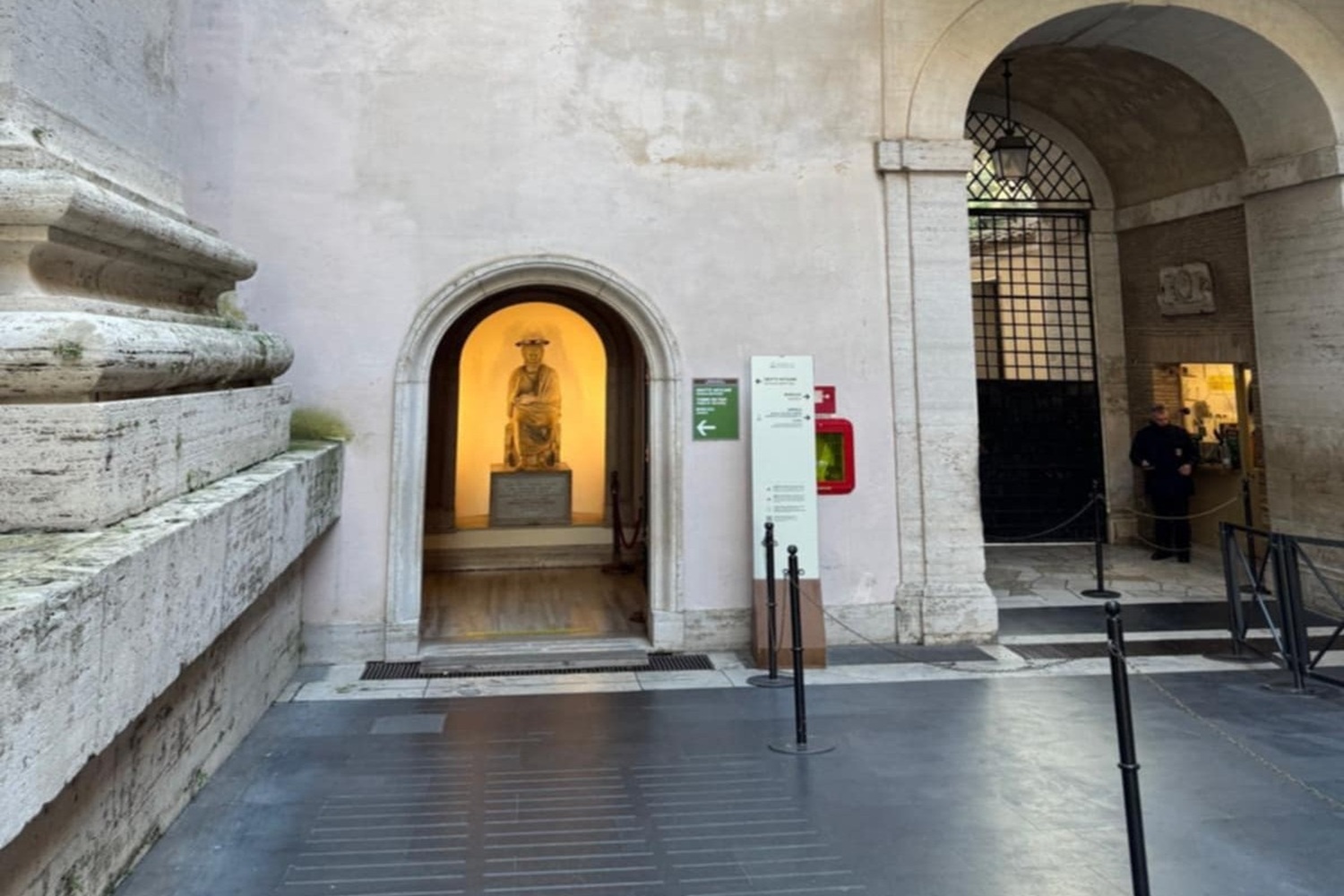 Entrée grottes vaticanes
