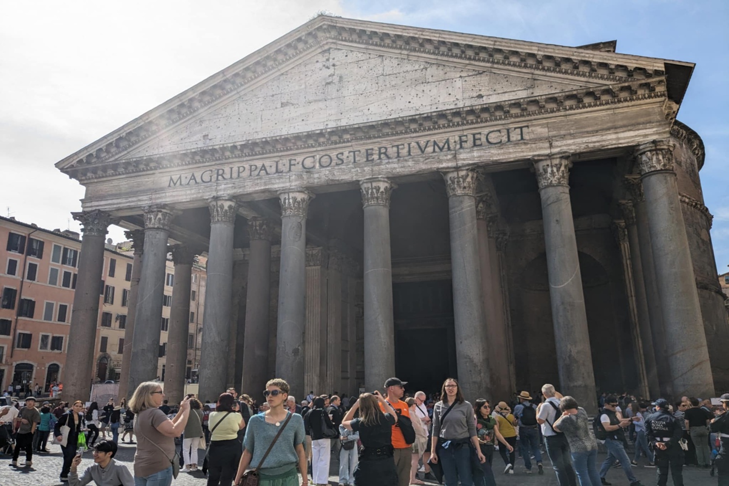Panthéon de Rome foule soleil