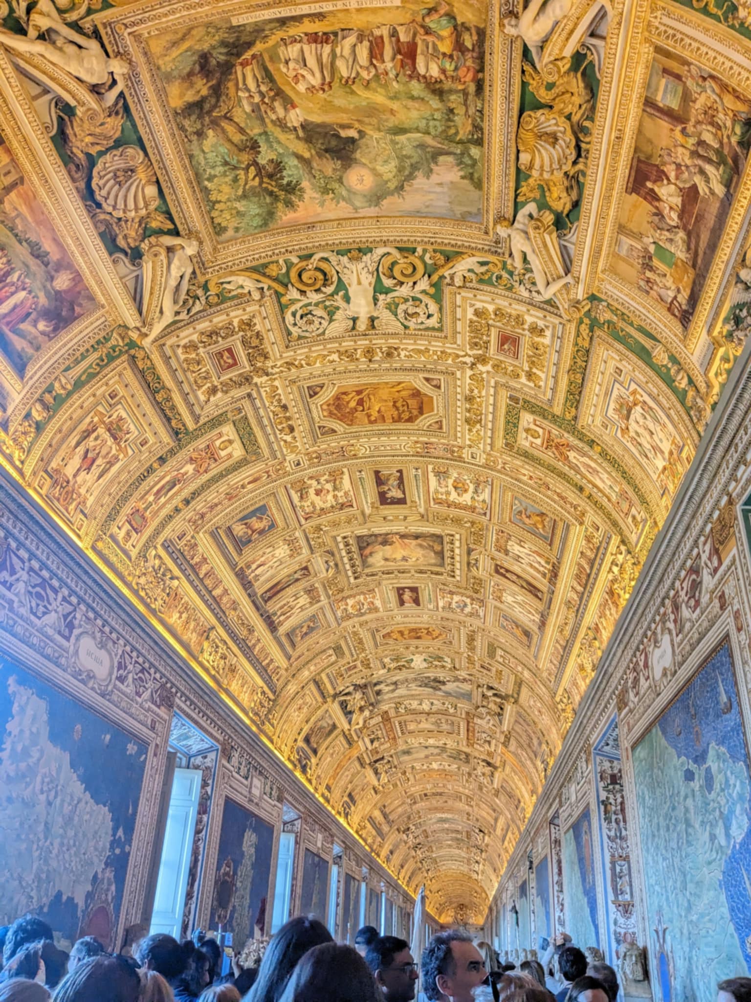 Plafond ornemental galerie des cartes musées du Vatican