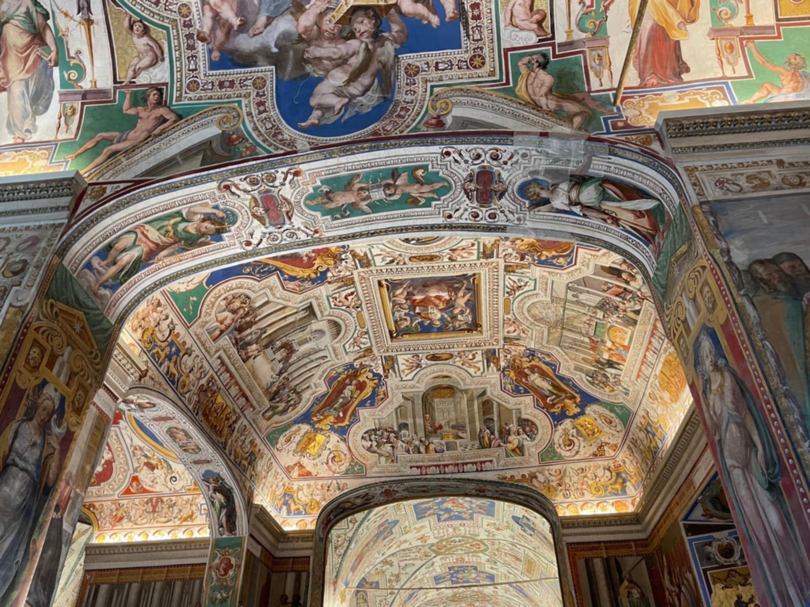 Plafond salles Sixtine musées du Vatican