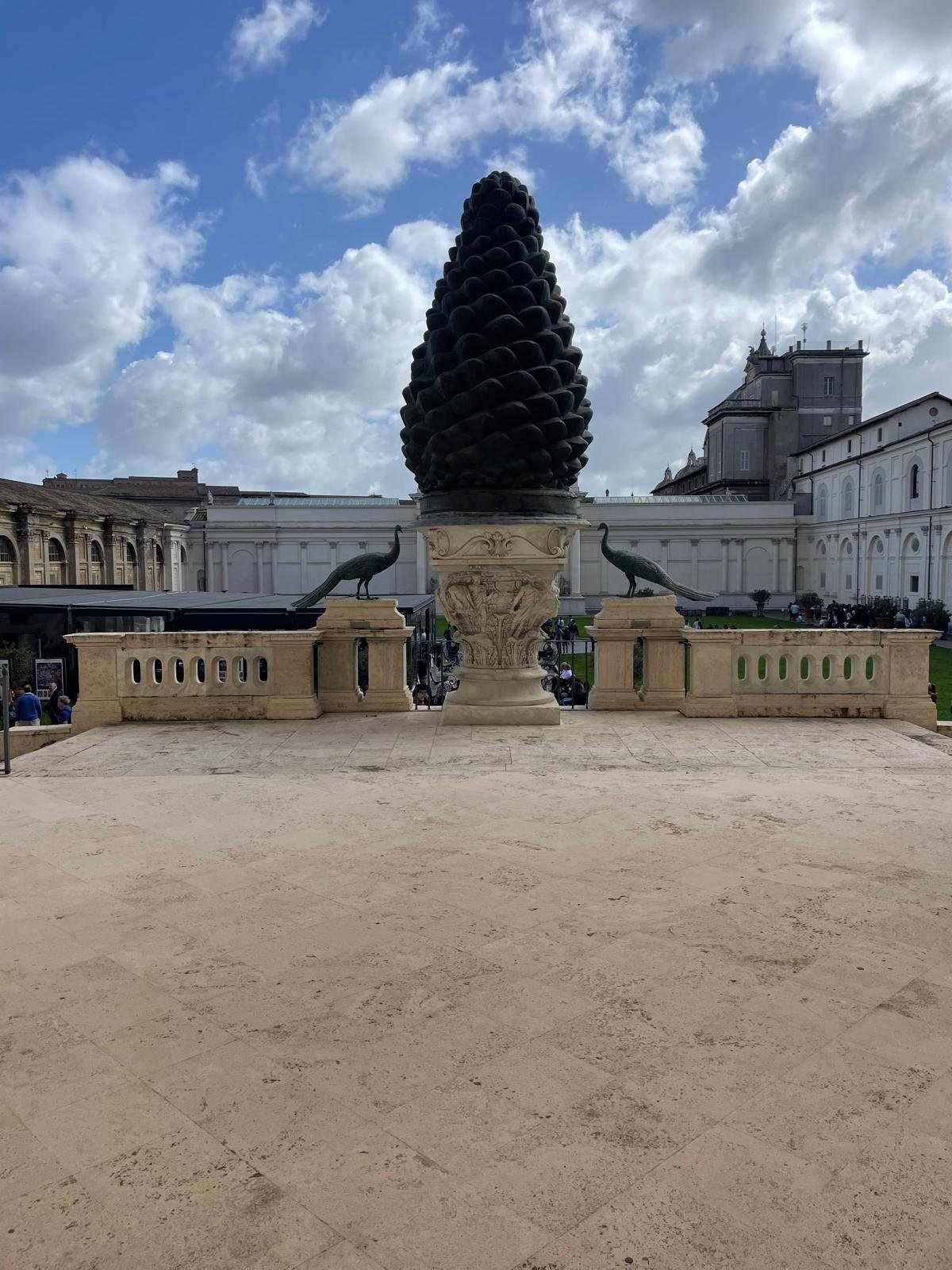 Pomme de pin musées du Vatican