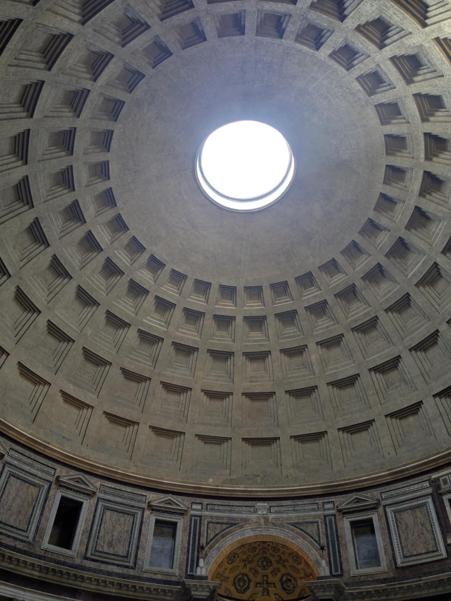 Oculus coupole Panthéon à l'intérieur 