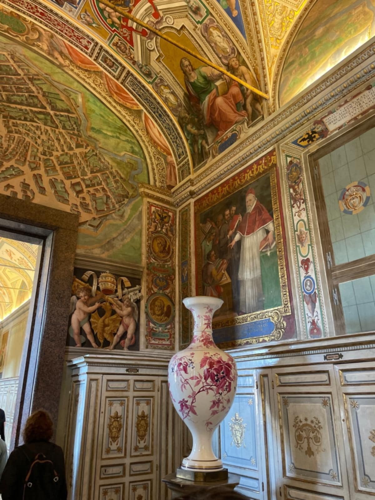 Salle Alexandrine vase musées du Vatican