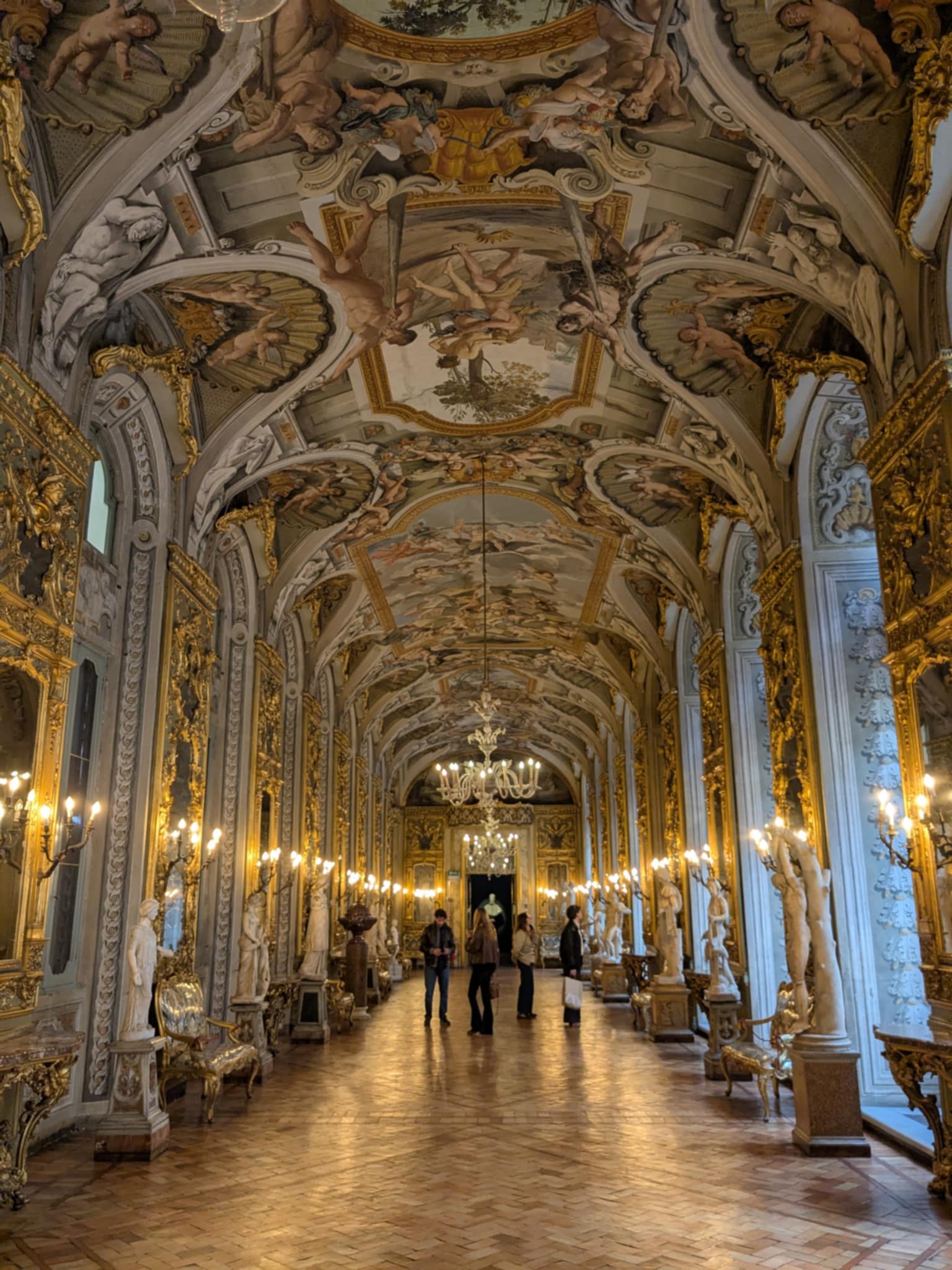 Salle des glaces de la galerie Doria-Pamphilj