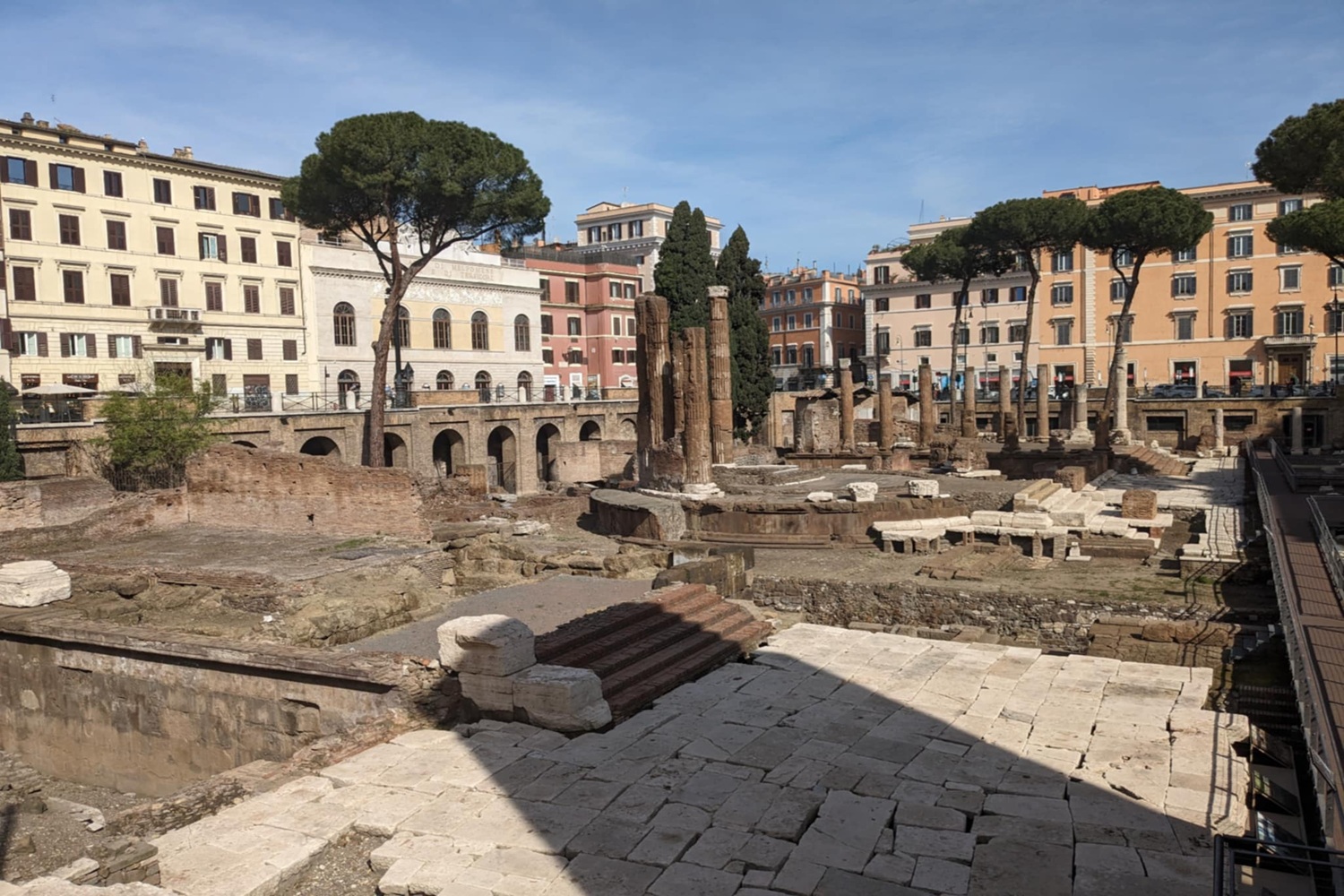 Largo di Torre Argentina