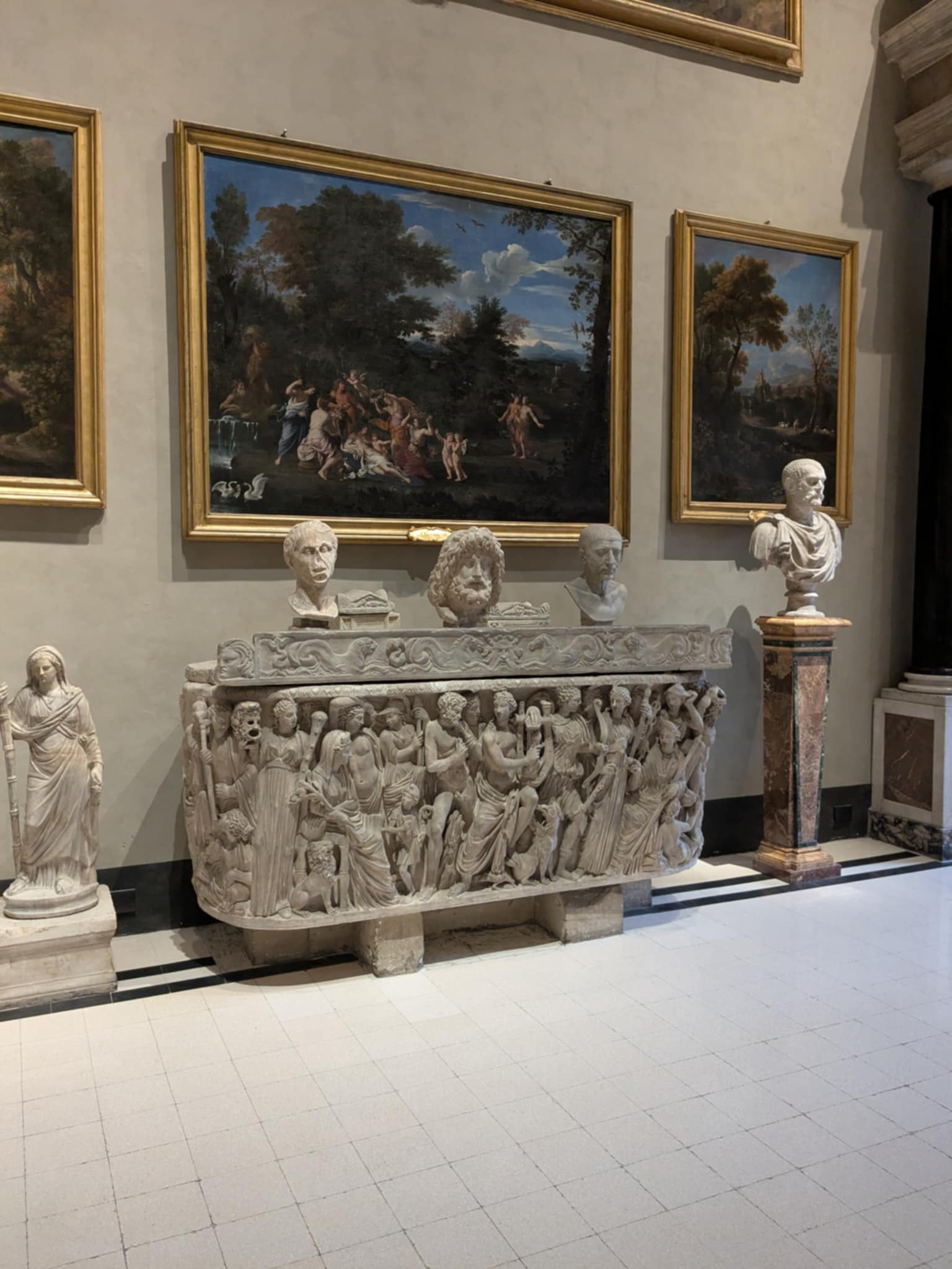 Tombeau et tableau dans la galerie Doria-Pamphilj