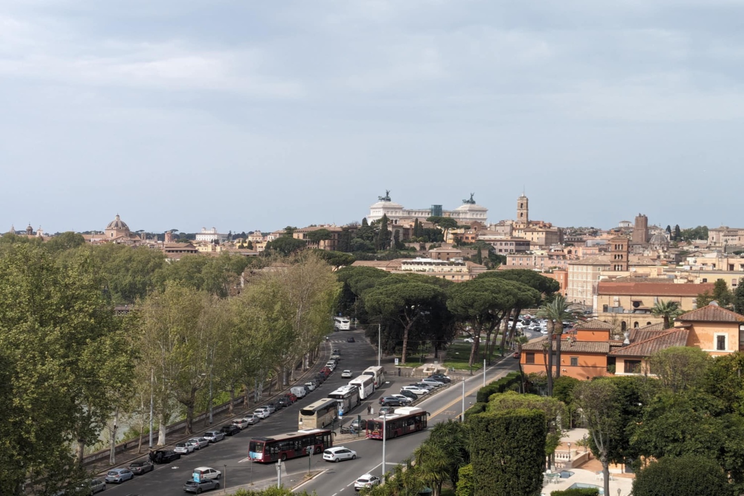 Vue sur Rome depuis le Jardin des Orangers