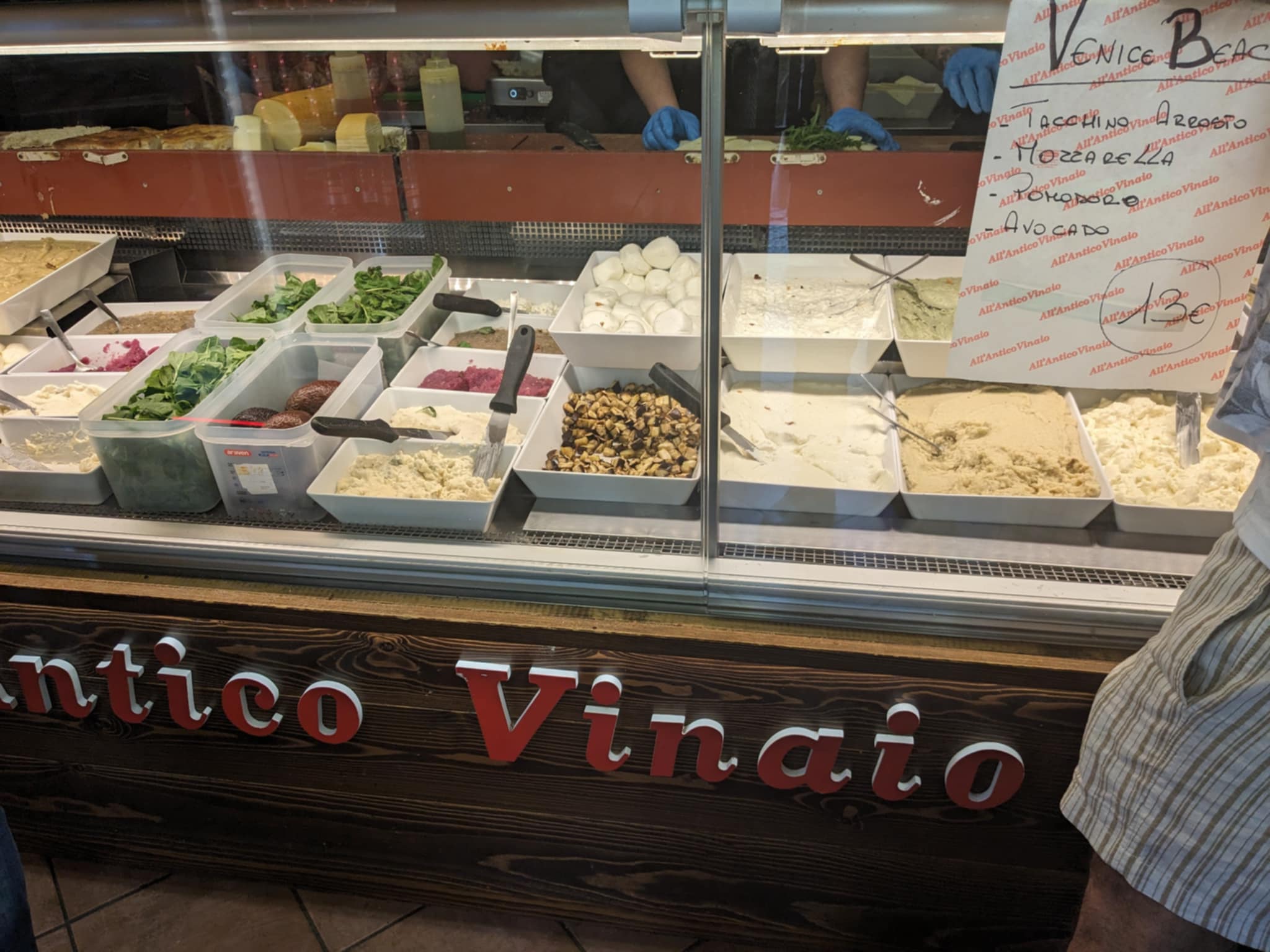 Choix de la garniture à All'Antico Vinaio