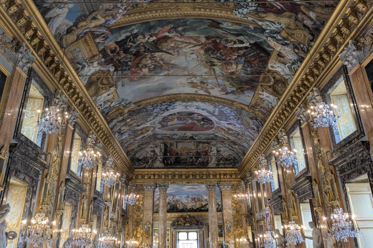 Fresque monumentale dans la grande Galerie de la galerie Colonna