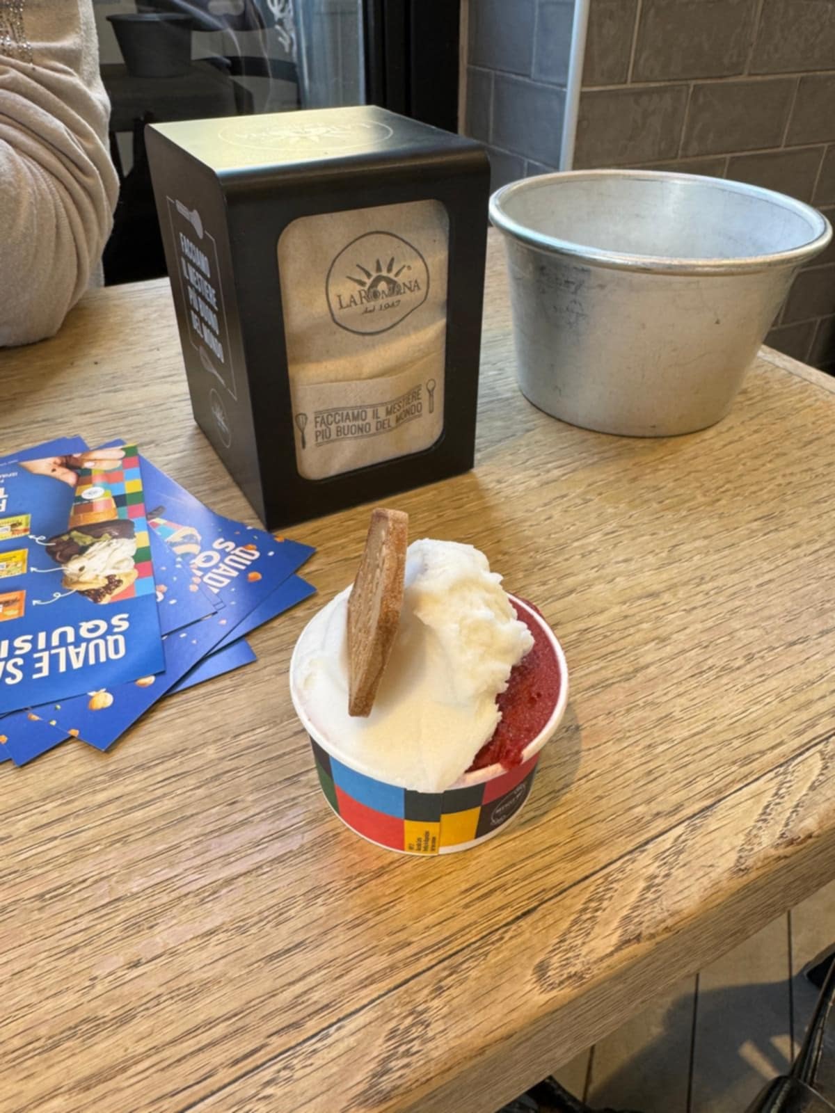 La Romana glace dans une coupelle
