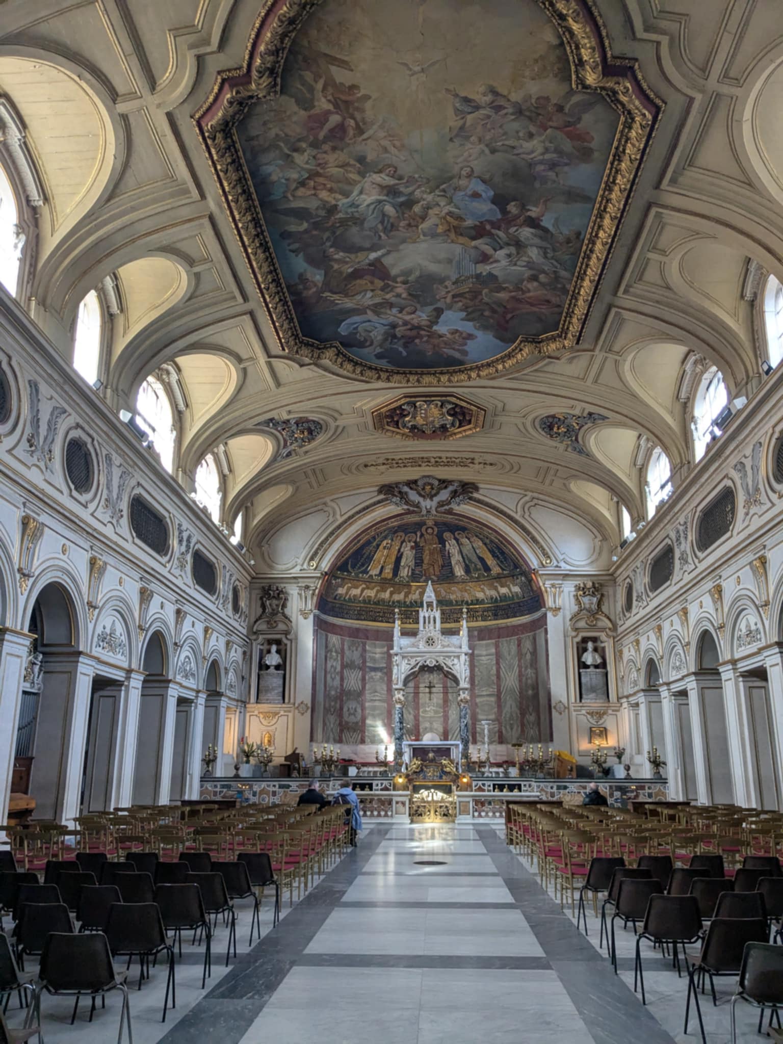 Nef de la basilique Sainte-Cécile-en-Trastevere