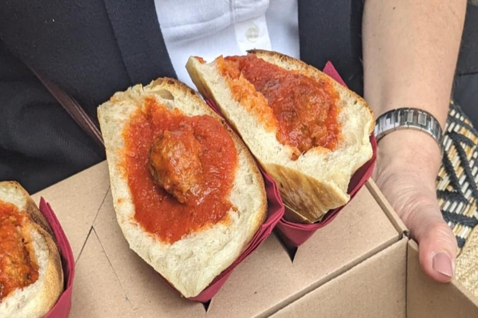 Sandwichs aux boulettes de viande à Trapizzino