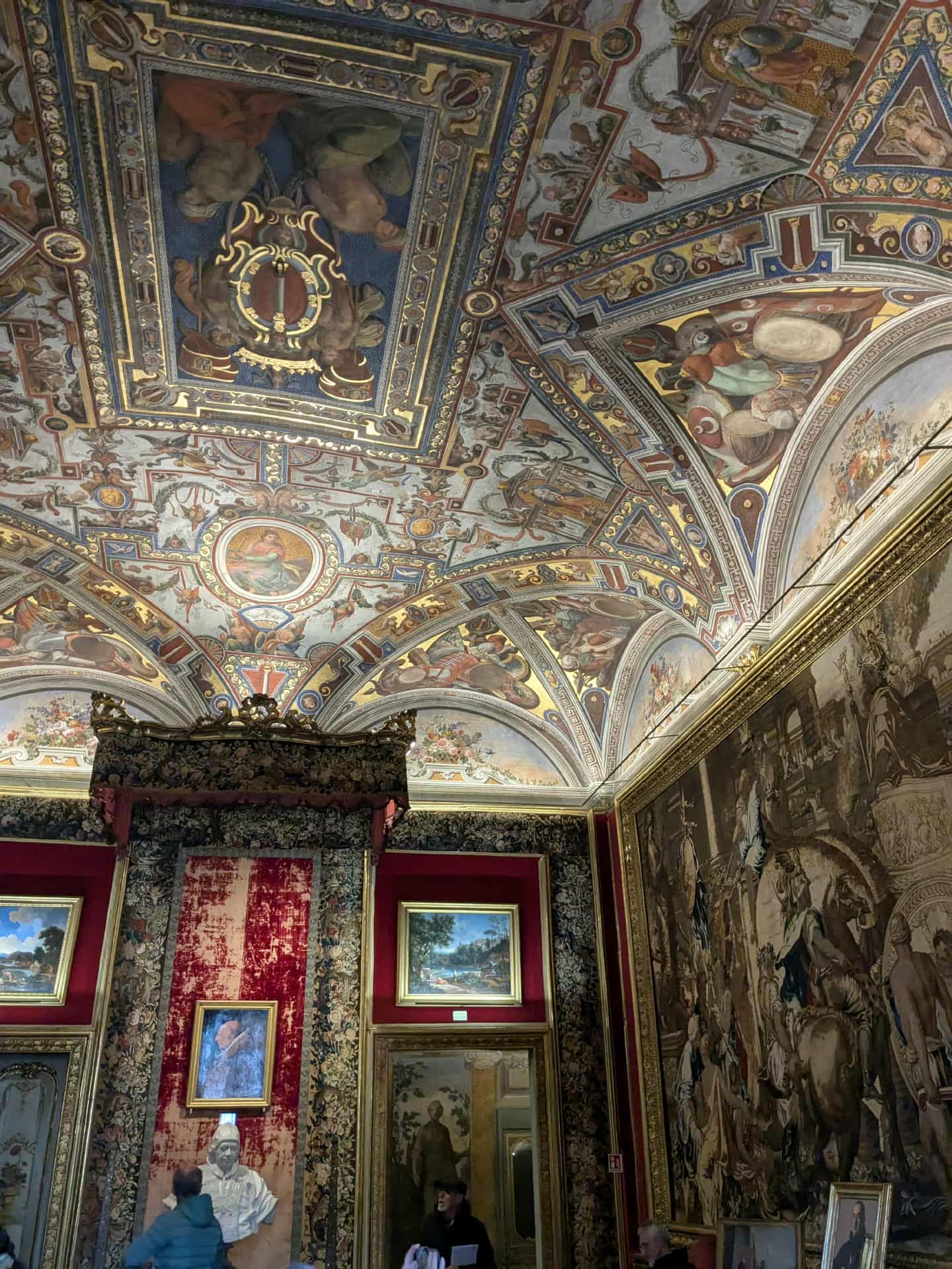 La salle du Baldaquin dans la galerie Colonna