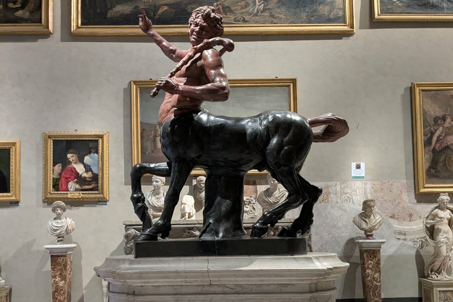 Statue de centaure dans la galerie Doria Pamphilj