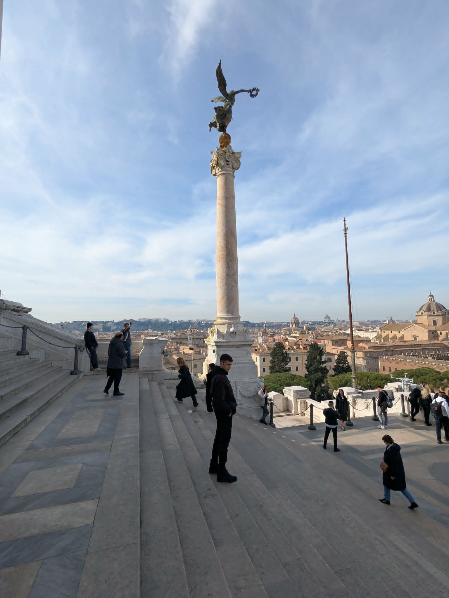 Colonne au monument Victor-Emmanuel II