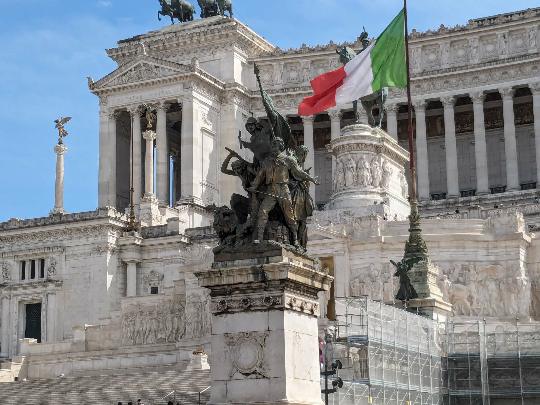 Statue de l'Autel de la Patrie